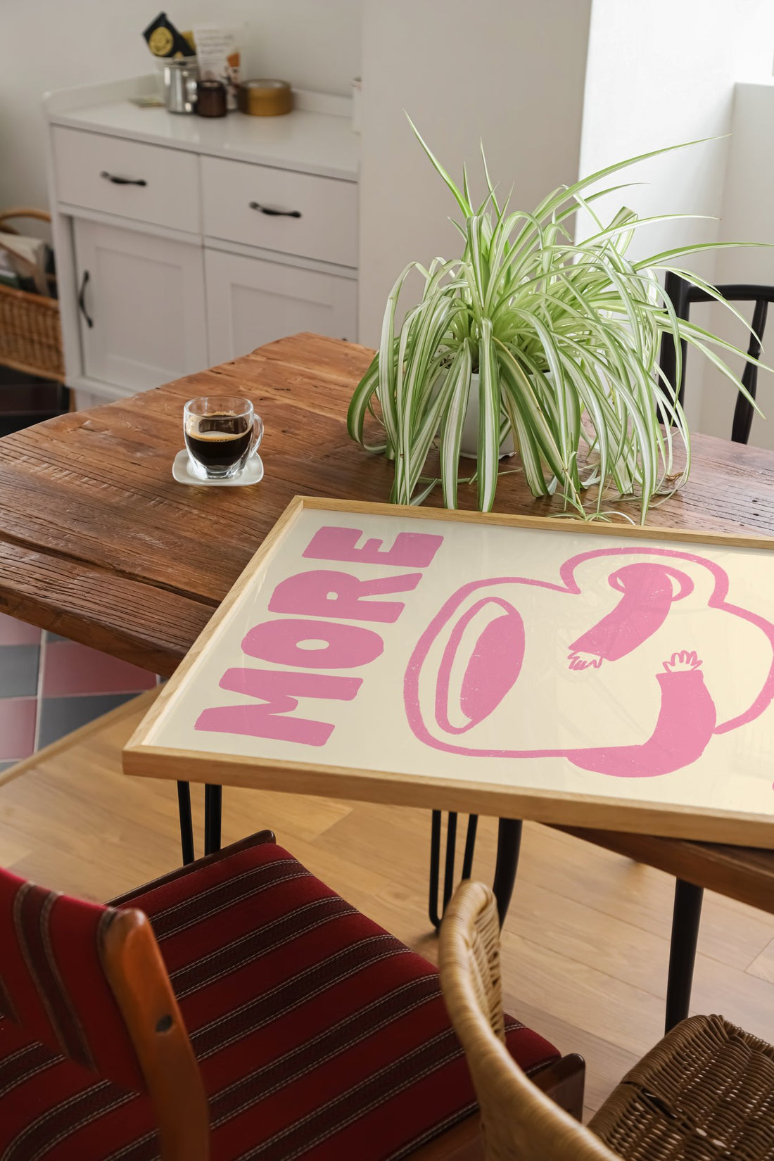 More Coffee- Off white e rosa