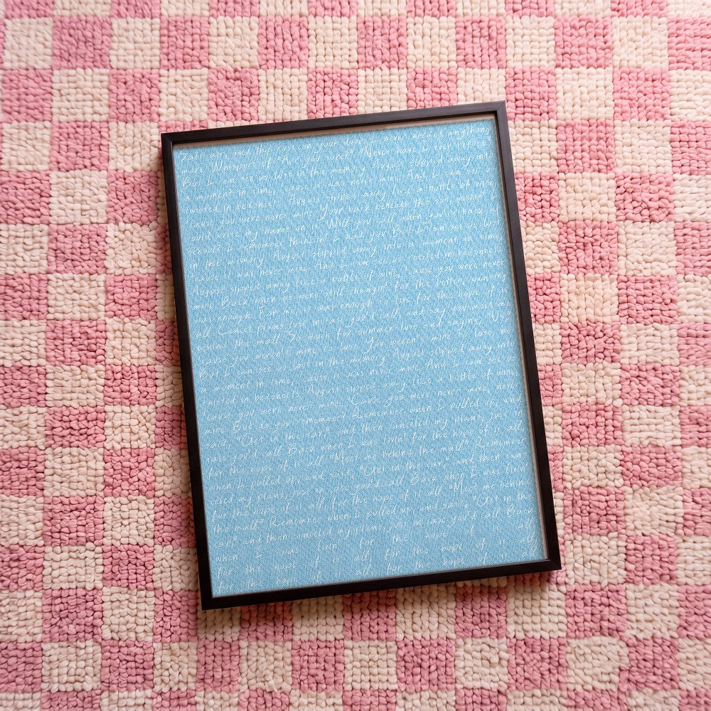 Quadro decorativo August (letra) com moldura preto