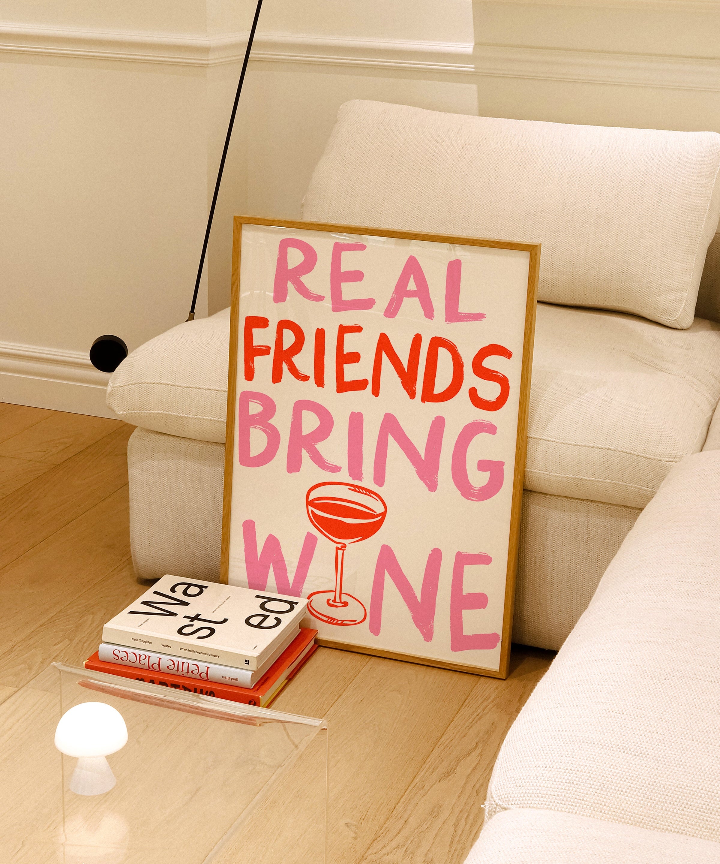 Real friends bring wine | Arte Digital