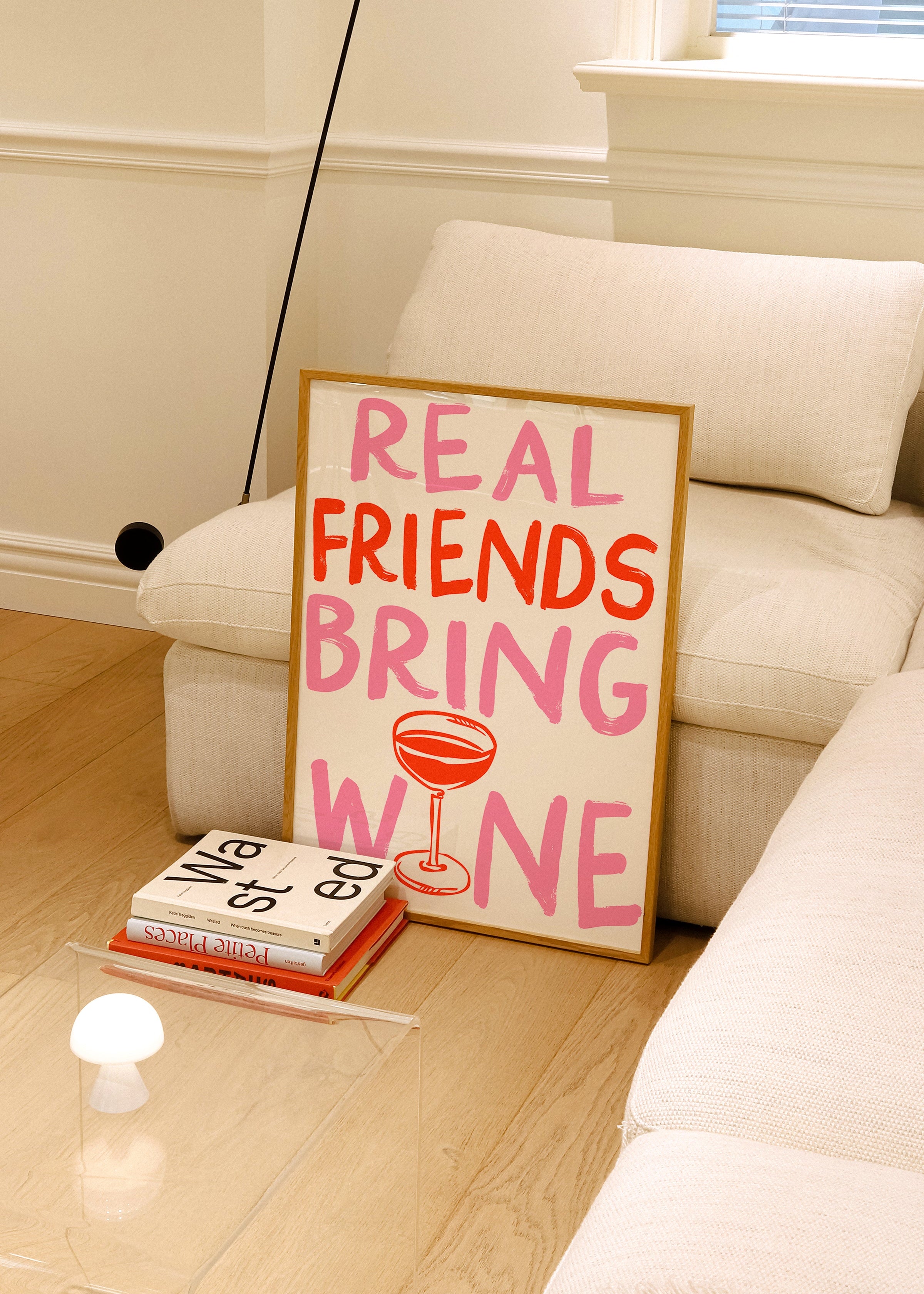 Real friends bring wine | Arte Digital