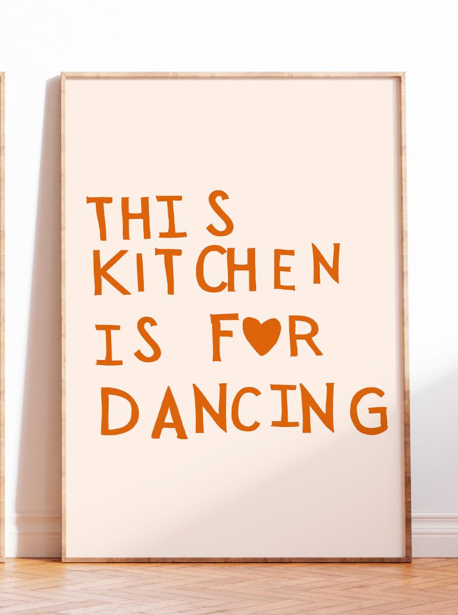 This kitchen is for dancing! laranja