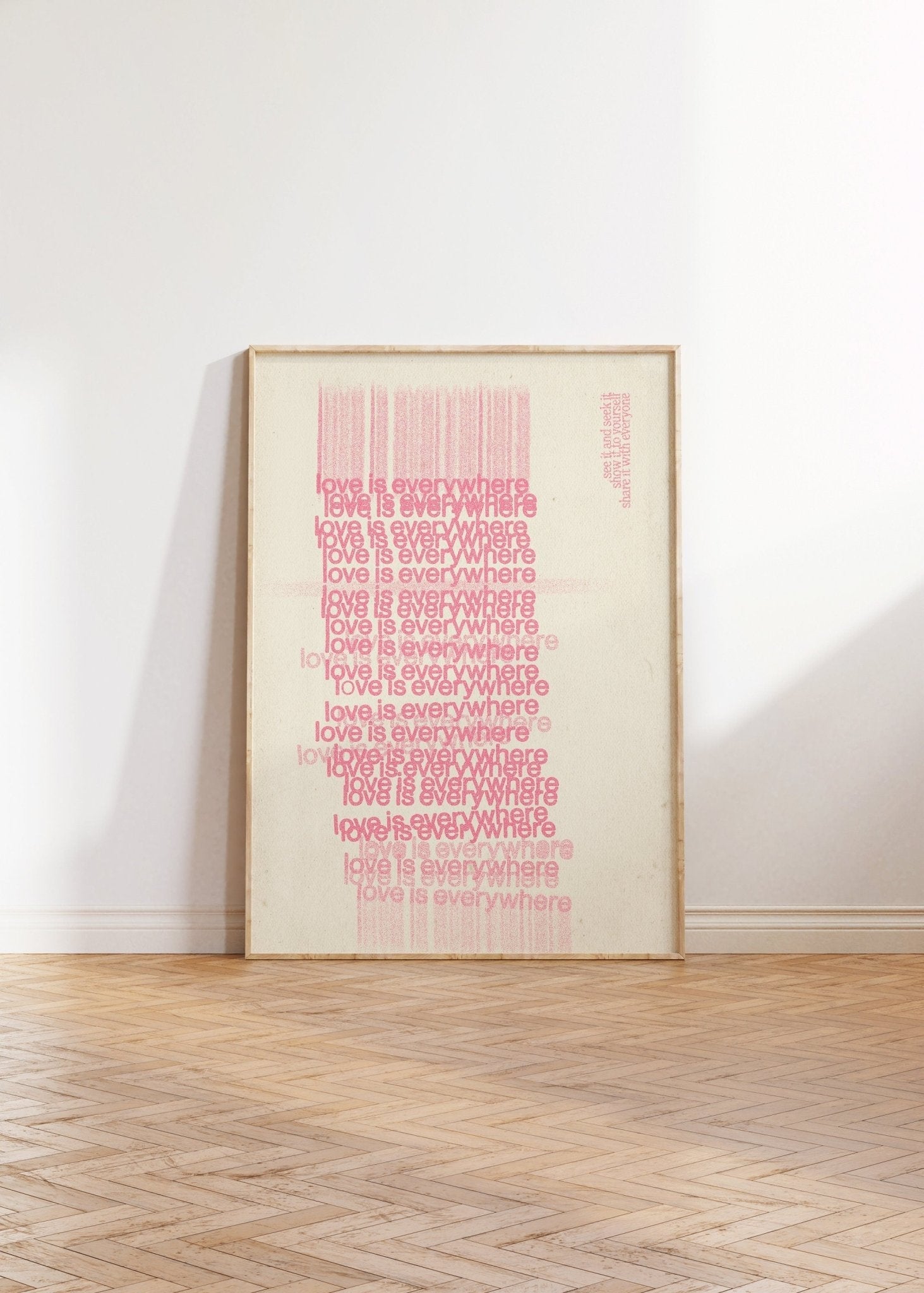 Love is everywhere (arquivo digital)