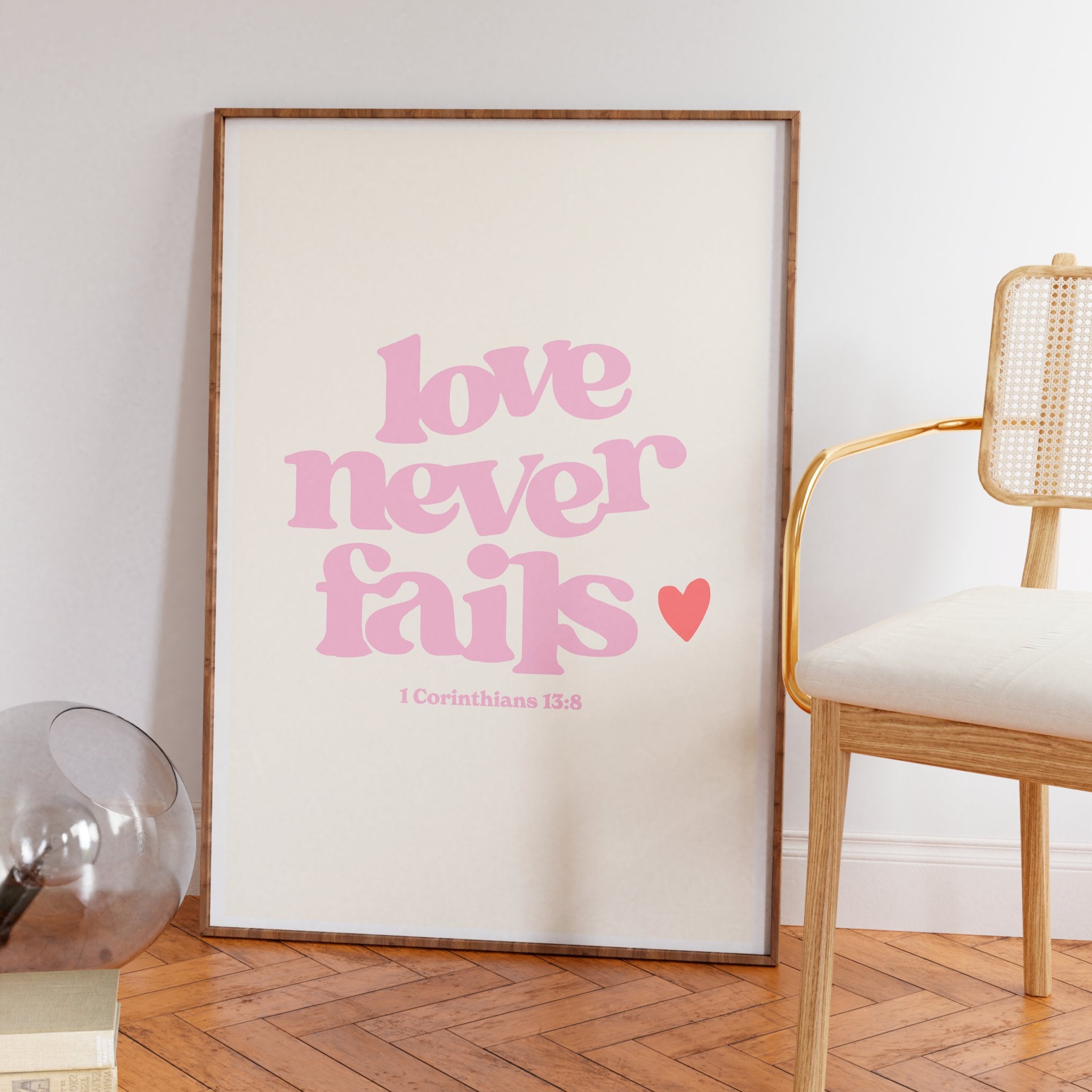 Love never fails (rosa)