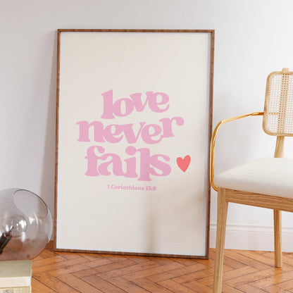 Love never fails (rosa)