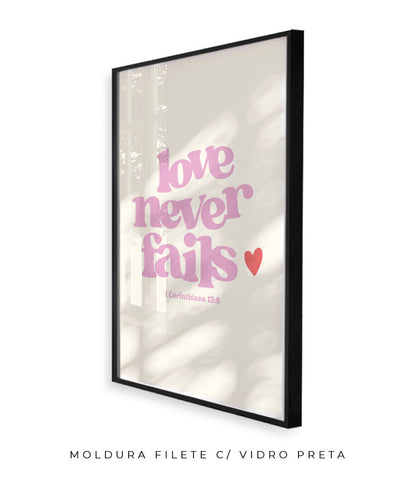 Love never fails (rosa)