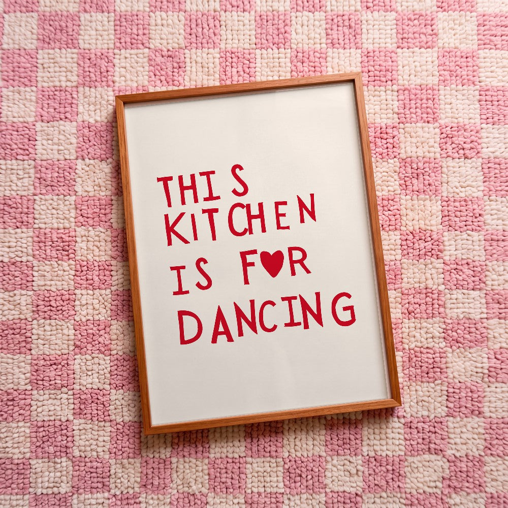 Quadro decorativo This kitchen is for dancing! com moldura freijó